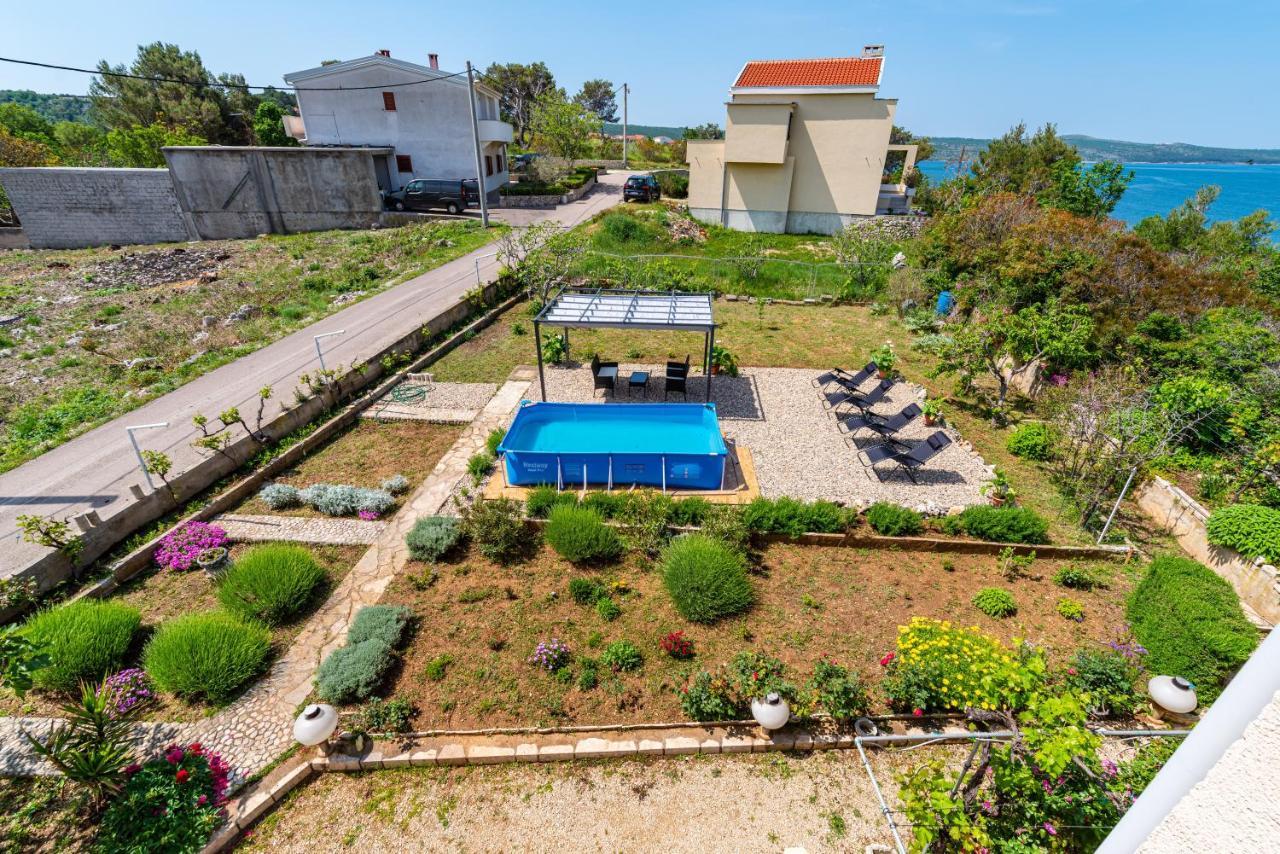 Apartment Sea And Mountain With Pool Novigrad  Phòng bức ảnh